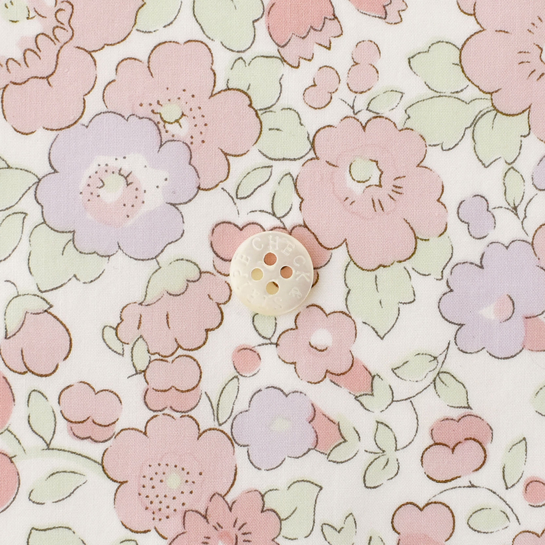 リバティプリントラミネート　Betsy ◎J22Q(フラワーピンク・ラベンダー系)