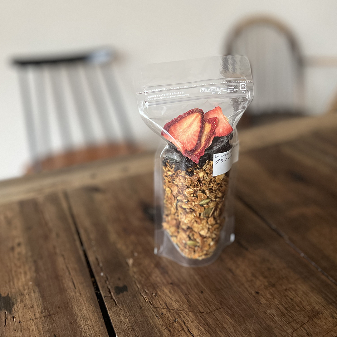 日曜日のごちそう いちごのグラノーラ