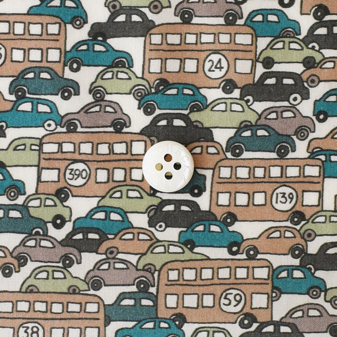 リバティプリント　Hop on Hop off AU(ライトベージュ・シックグリーン系)