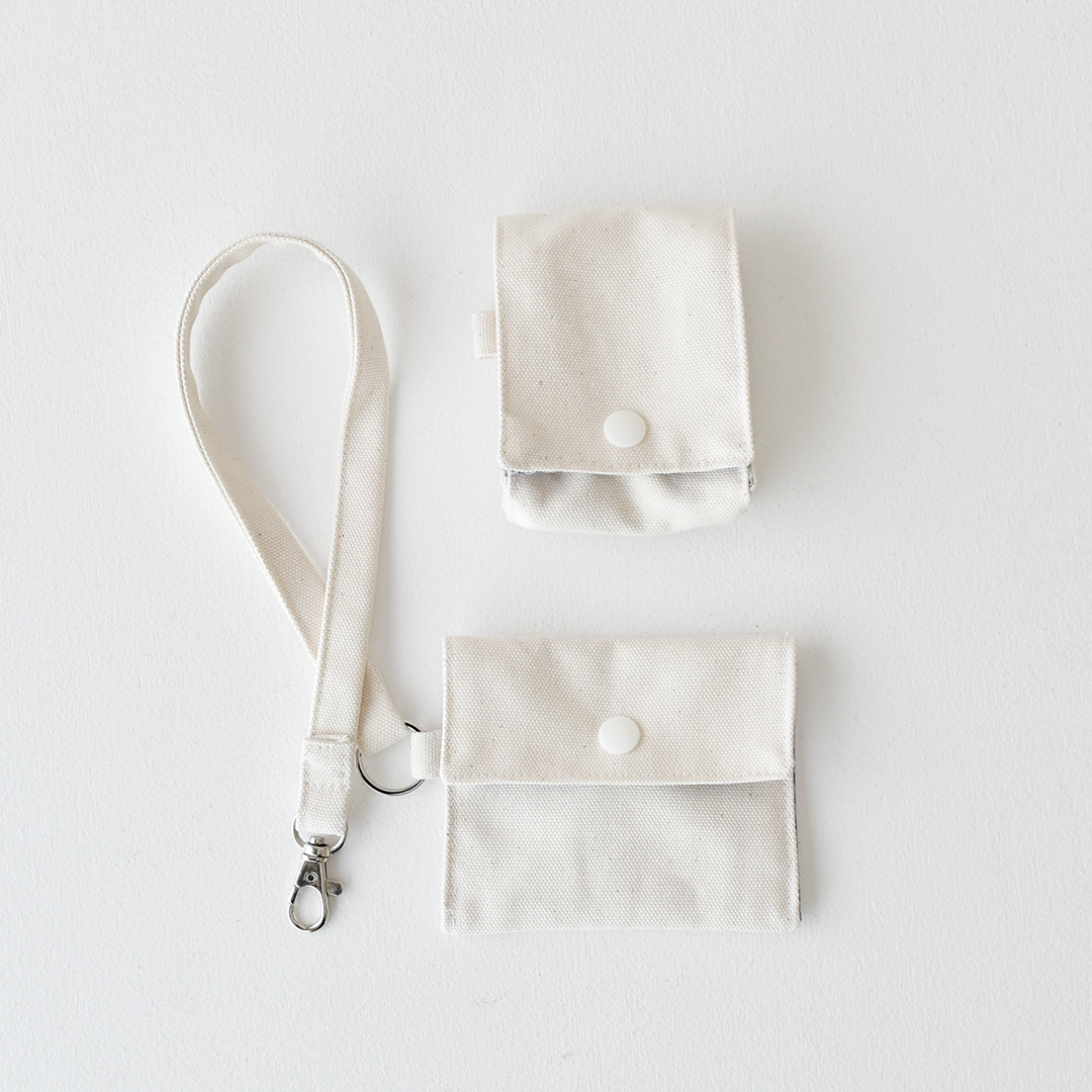 イヤホンケースとカードケースのキット　きなりのセット