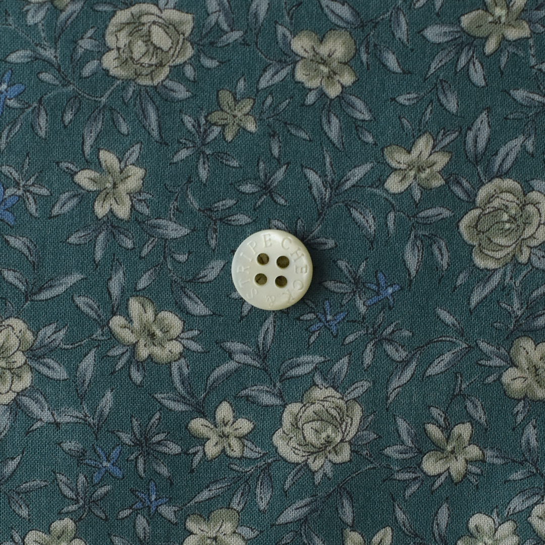 さわやかコットンローンプリント 小花柄　グリーン系