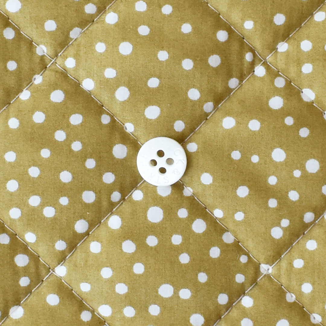 リバティプリントキルティング Fenton　◎J26C(オリーブにホワイト)