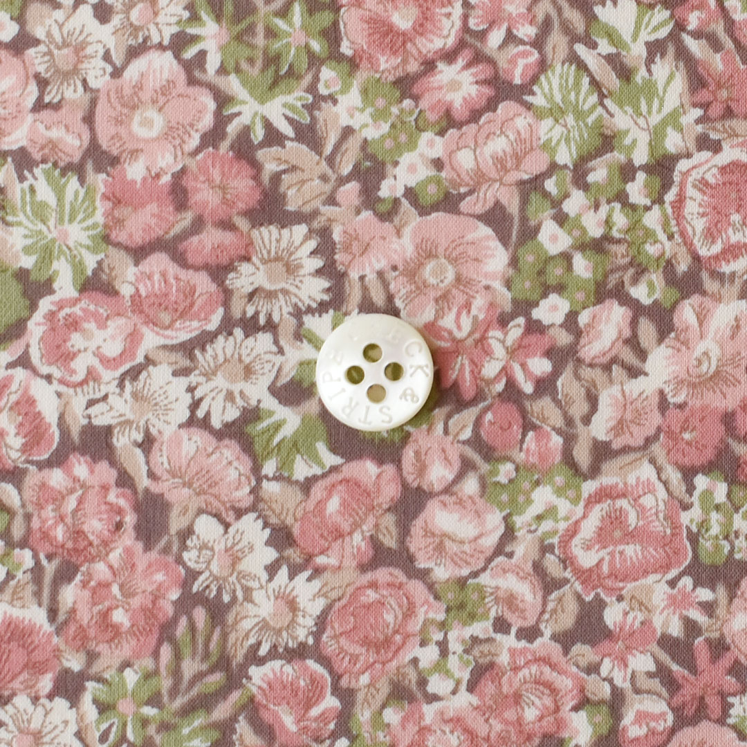 リバティプリントラミネート Chive　◎J26D(ローズピンク系)