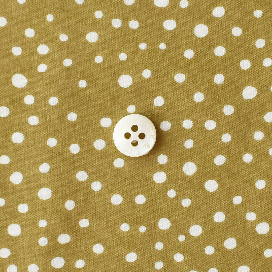 リバティプリントラミネート Fenton　◎J26C(オリーブにホワイト)