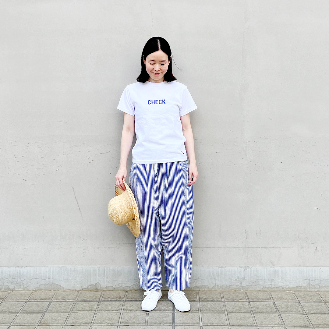 テーパードタックパンツ sunny days stripe ブルー×ホワイト　Sサイズ