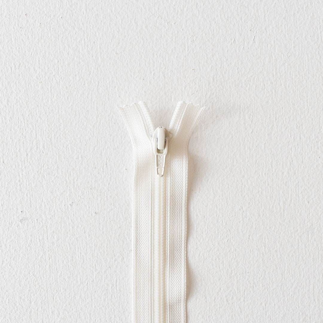 フラットニットファスナー 20cm　オフホワイト