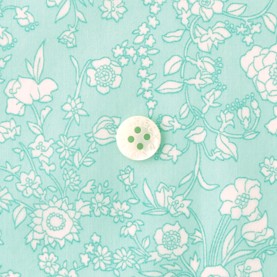 (20%ポイント!2.2m着分カット)リバティプリントタナローン Summer Blooms　◎J23C(ペールグリーン)