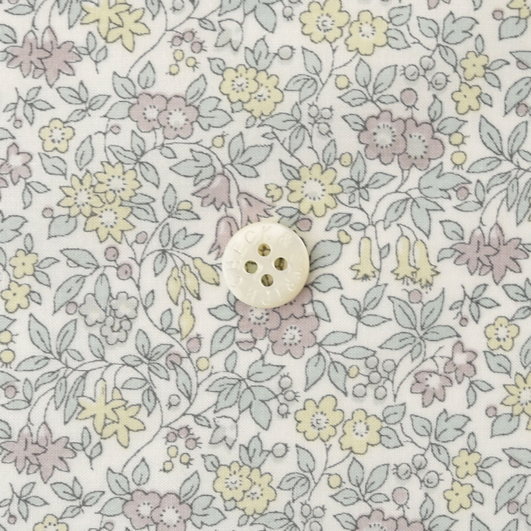 リバティプリント　Chamomile Lawn ◎J22B(パステルブラウン・イエロー系)