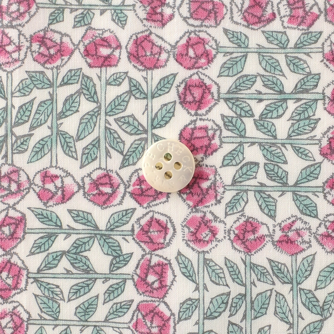 リバティプリント　Sleeping Rose ◎J15F(ピンク)