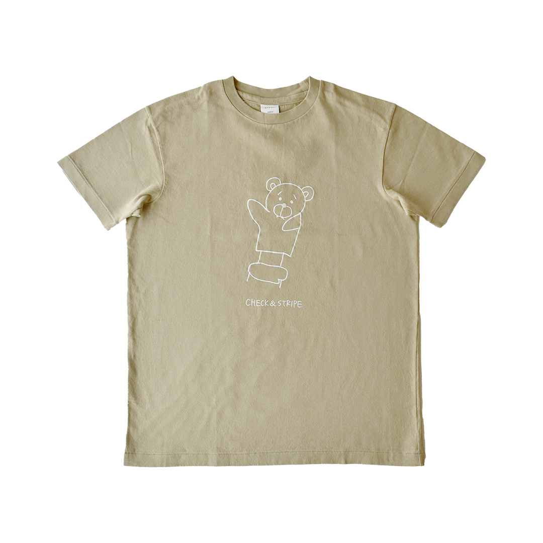 YAECA × CHECK&STRIPE イラストTシャツ パペット(ベア)　カーキ×ホワイトプリント  Lサイズ