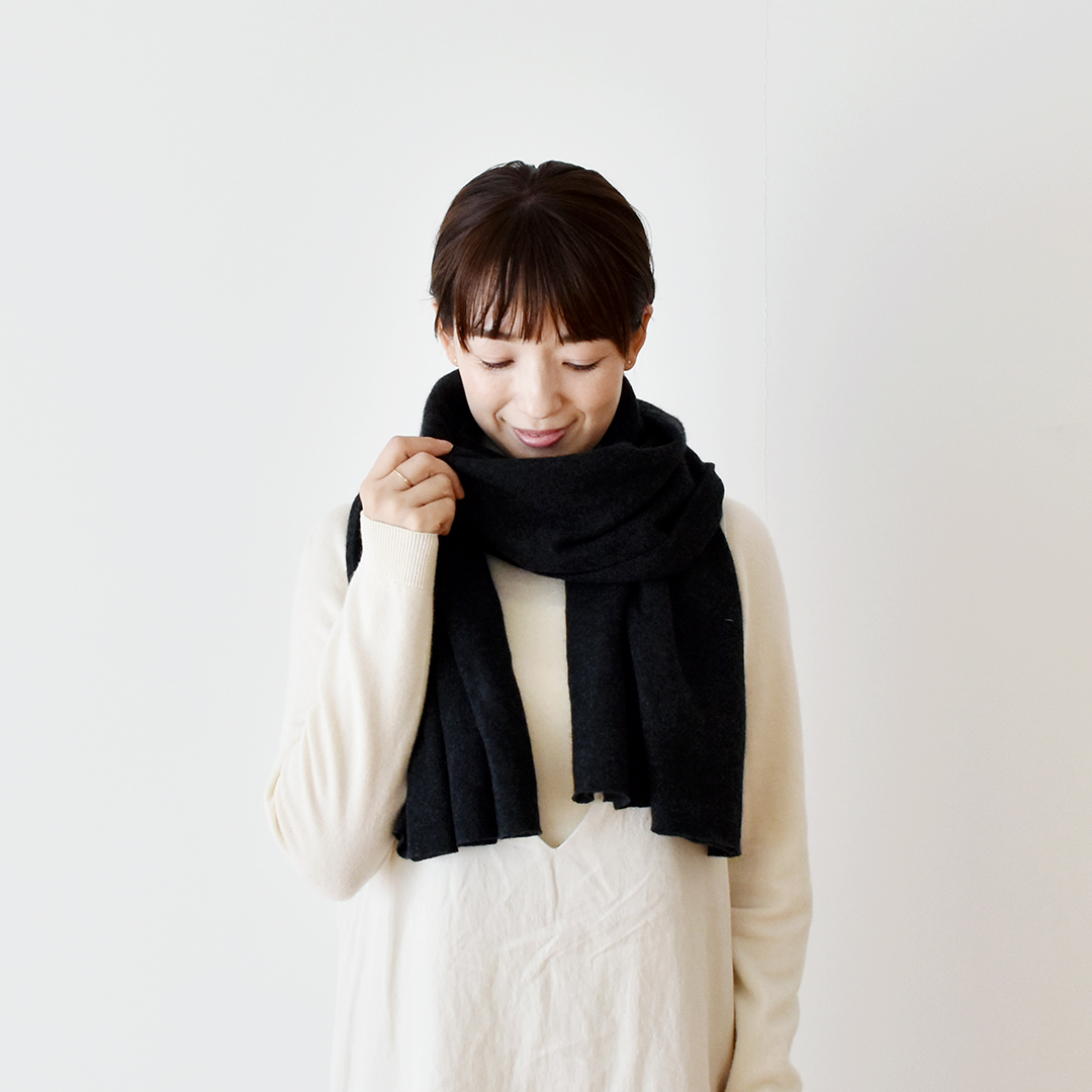C&Sオリジナルカシミヤ フォイユ マフラーカット 1.6m　チャコールブラック