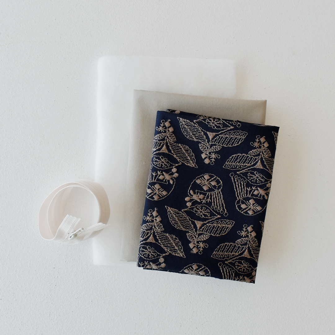 「beautiful friendship」のポーチのキット　スタンダードネイビーにブロンズ