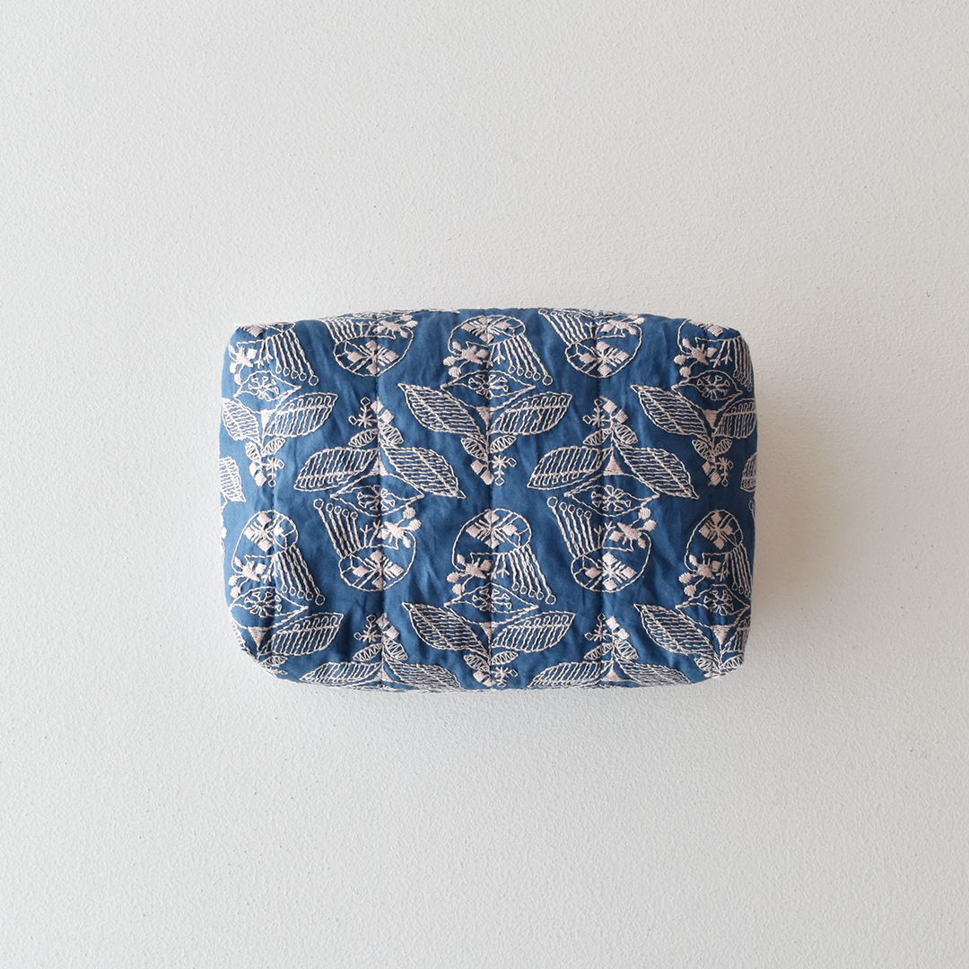 「beautiful friendship」のポーチのキット　スモークブルーにローズミスト