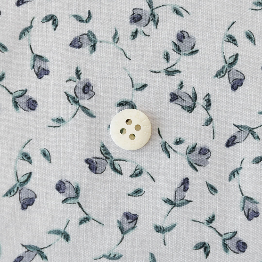 リバティプリント　Floating Flora-petite ◎J20C(ライトラベンダー地にラベンダー系)