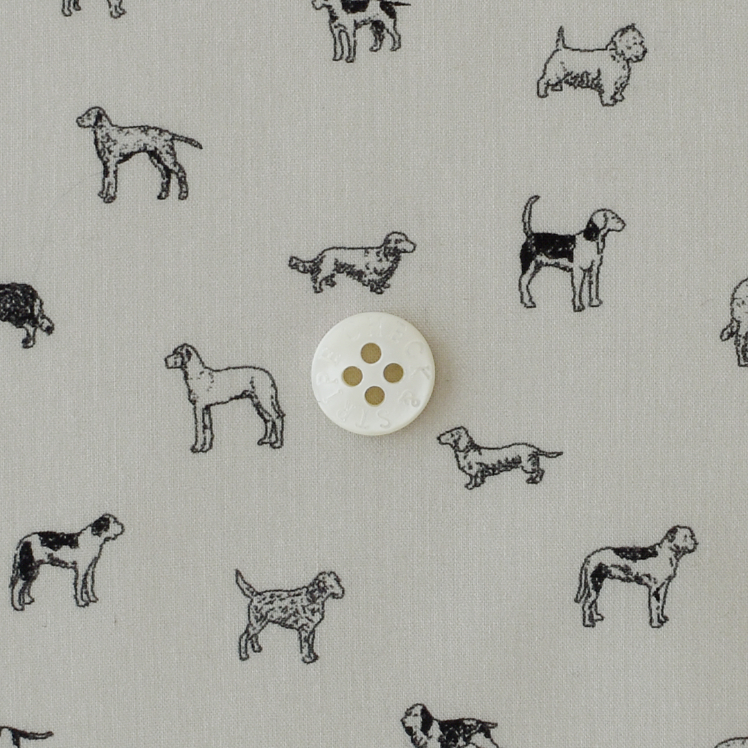 リバティプリント　Man's Best Friend ◎J24A（グレージュ地にブラック）