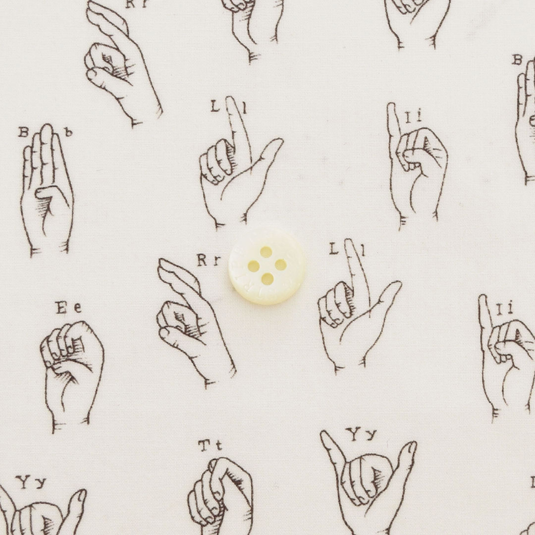 リバティプリント　Signs Of Liberty P23A(きなり地にダークブラウン)