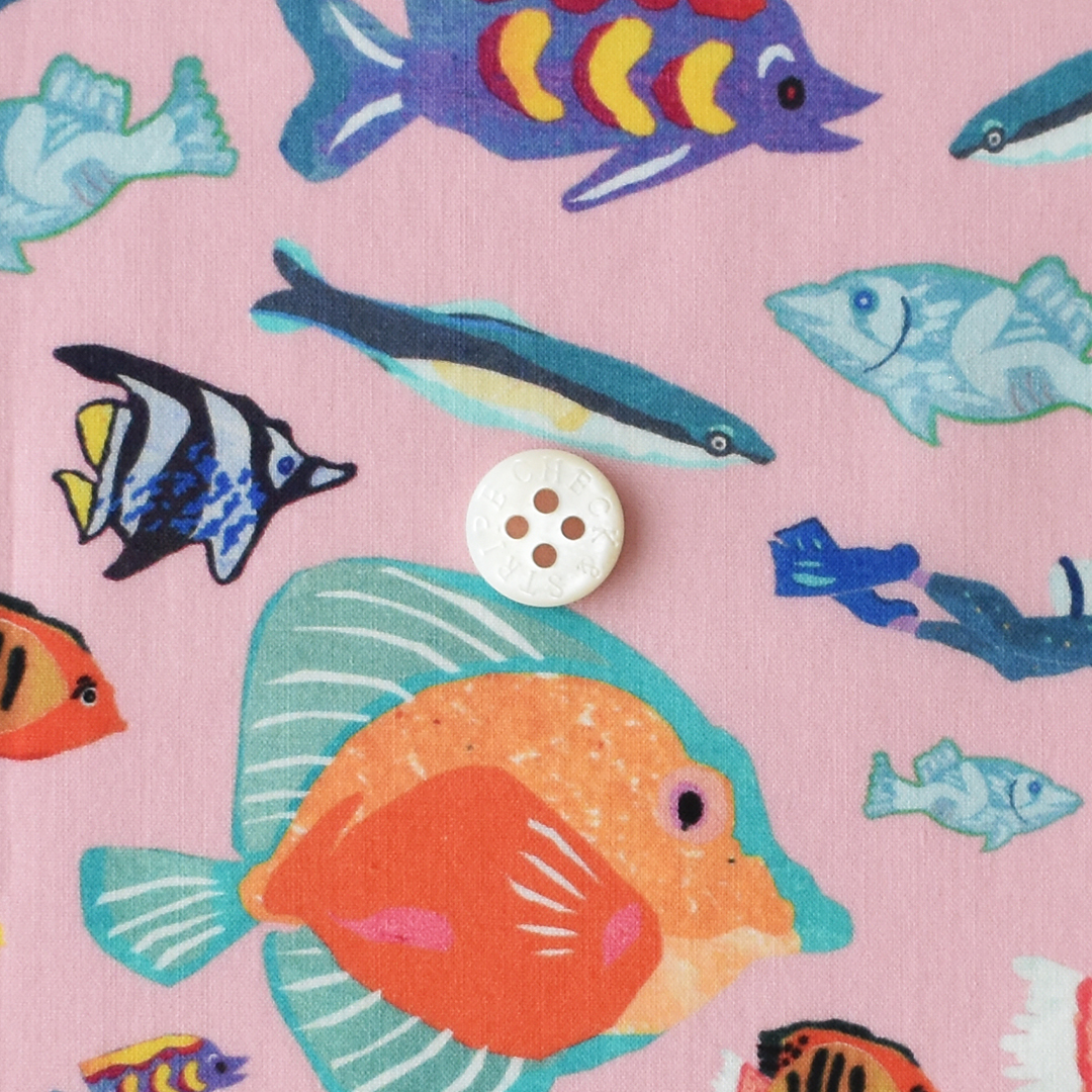 リバティプリント　With The Fishes SW22B
