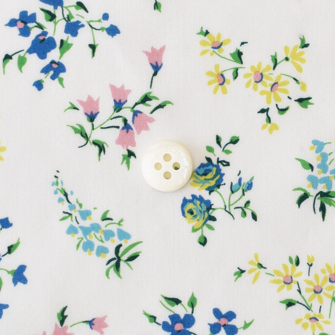 リバティプリント　Zara AU(ホワイト地にカラフル)