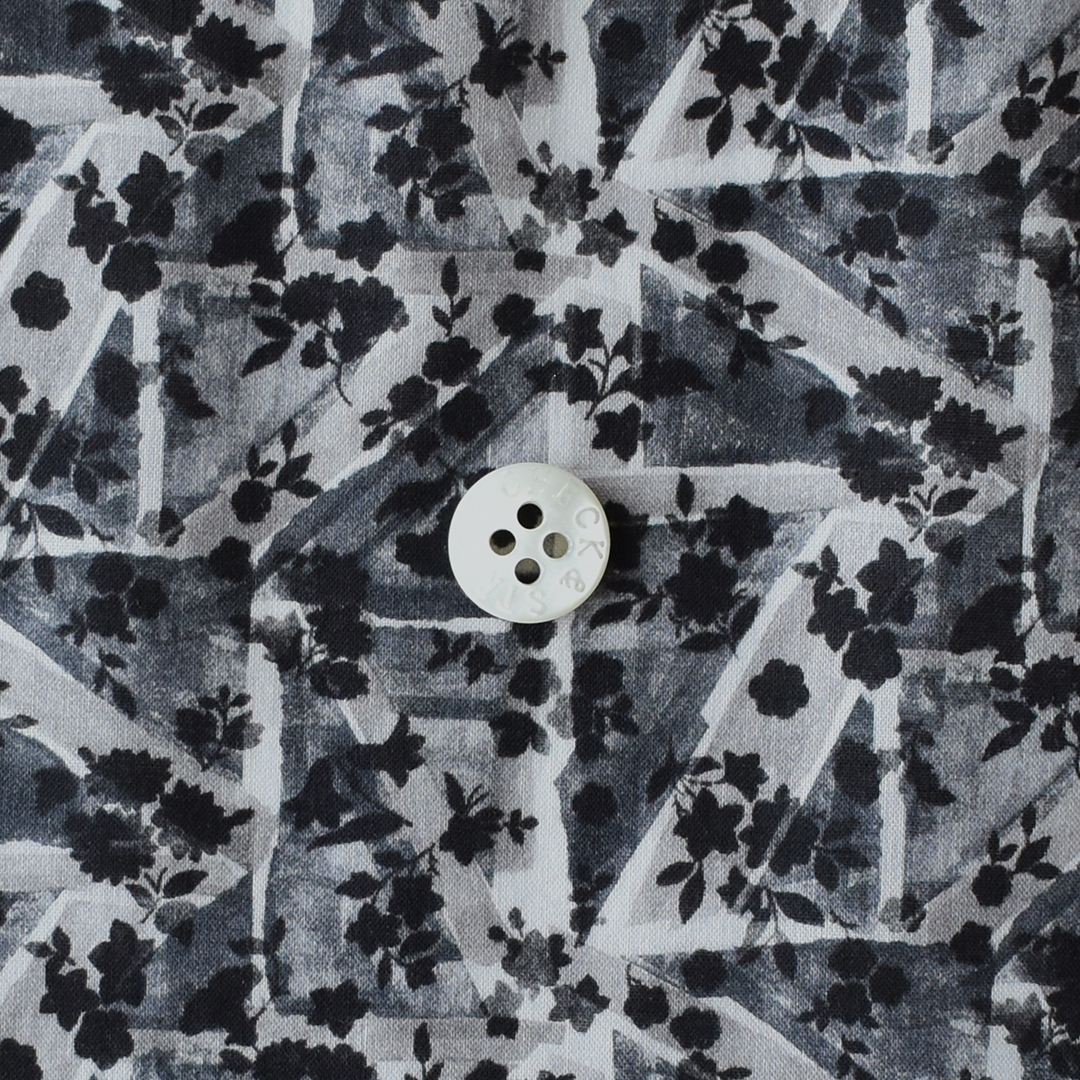 リバティプリント　Floral Flag YE(グレー)