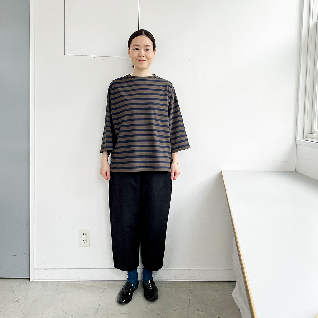 シンプルテーパードパンツ 幅広ワッシャーライトチノクロス ブラック　L