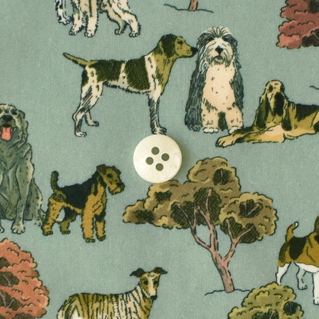 リバティプリントタナローン  Hyde Park Hounds　A(セラドングリーン)