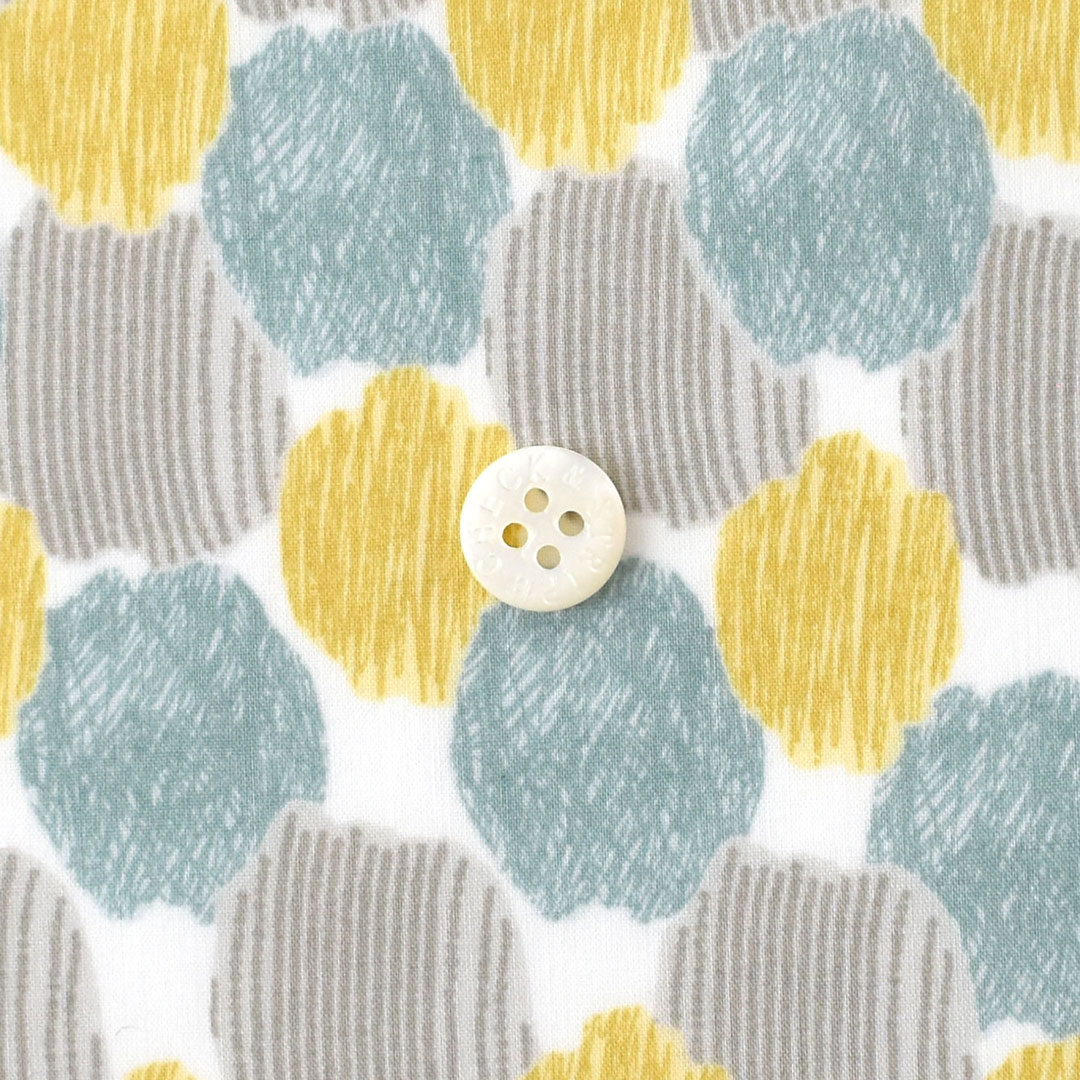 リバティプリントラミネート Jo Lee　◎J22A(ライトグレー・ペールグリーン・マスタード系)