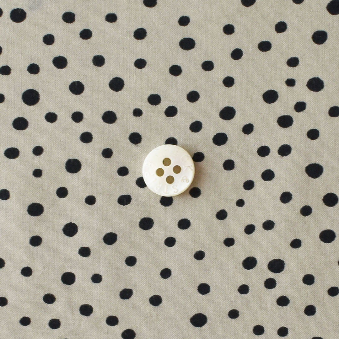 リバティプリント Fenton(レシピ付き)　◎J26B(ライトグレージュにブラック)(新色)